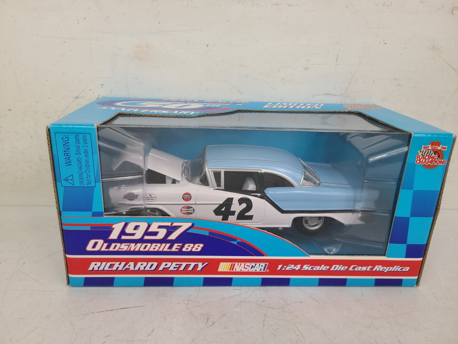 (NEW) Richard Petty 50th Anniversary 1957 Oldsmobile 88 Diecast 1:24