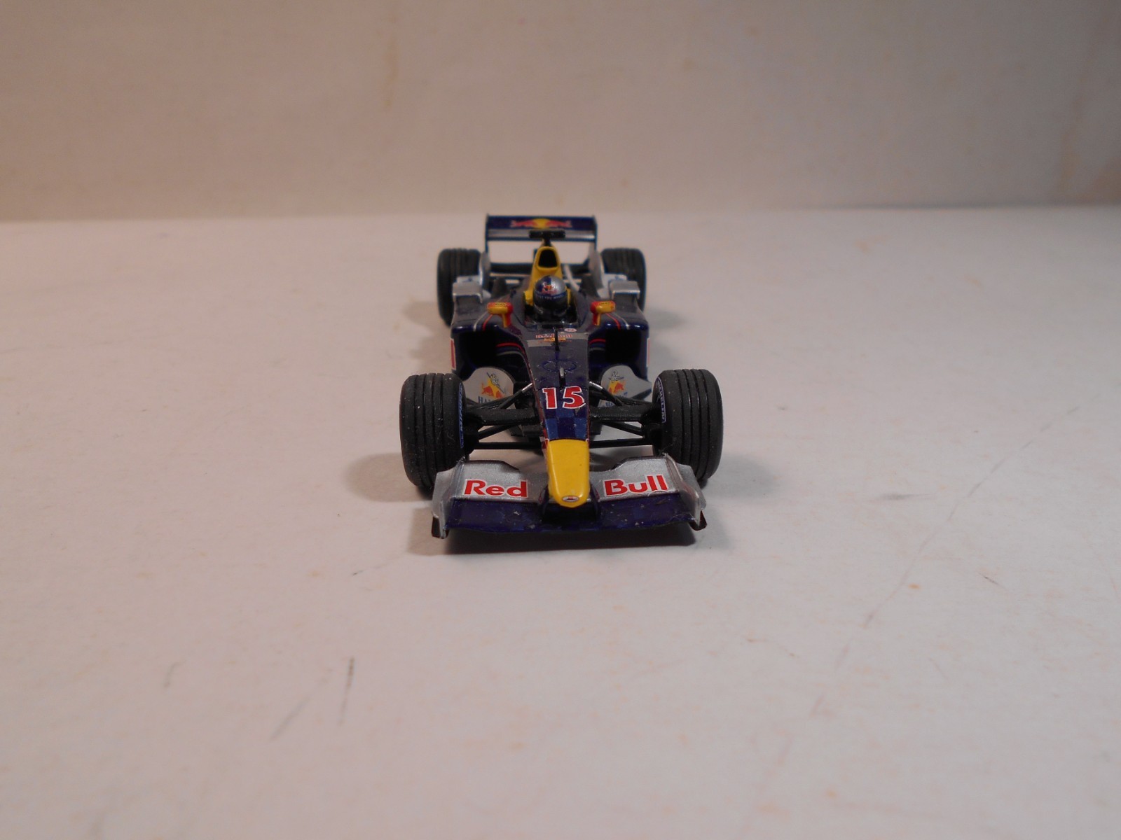 Minichamps – 1:43 – Red Bull Racing – Showcar – C. Klien – 2005 – #15 – No Box