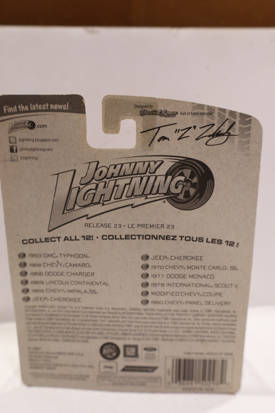 Johnny Lightning 1969 Lincoln Continental Mark III Forever 64 Diecast 1:64 Black