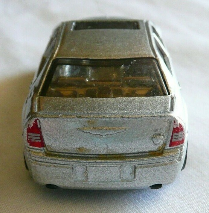 2005 Hot Wheels Mattel Chrysler 300C Hemi Silver Malaysia loose