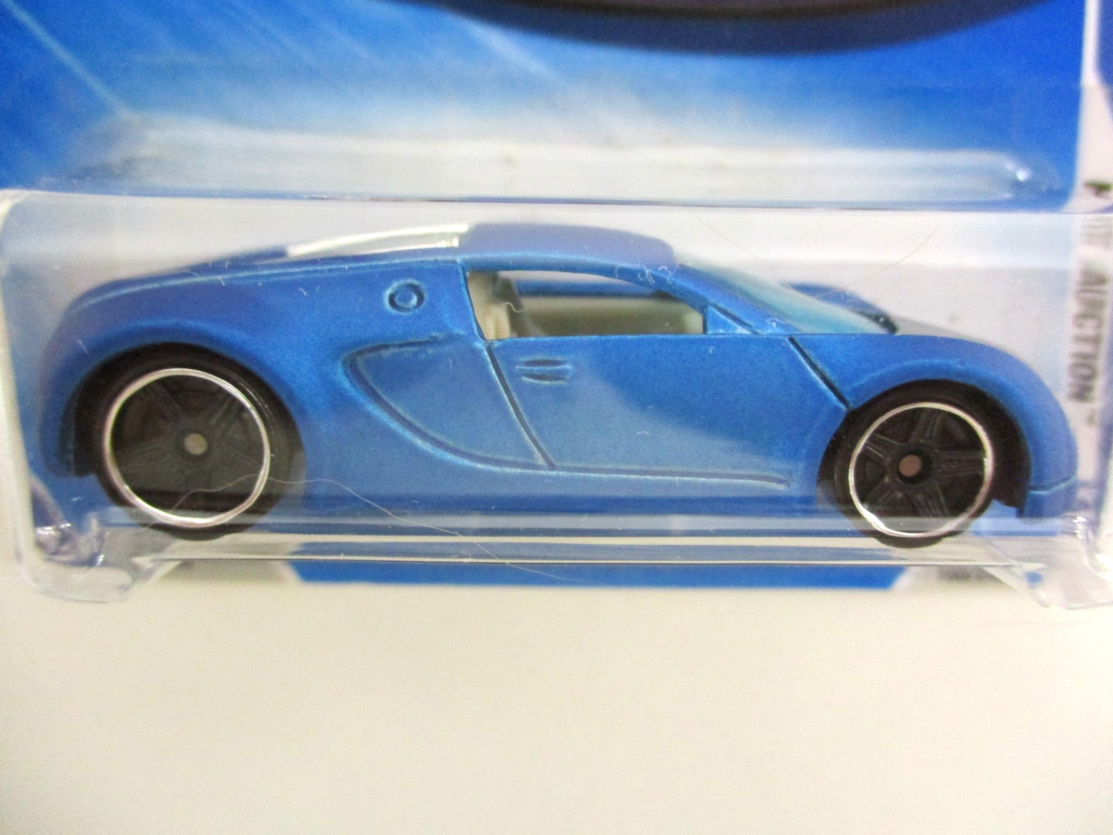 HOT WHEELS – HOT AUCTION – BUGATTI VEYRON (MATTE BLUE) – DIECAST
