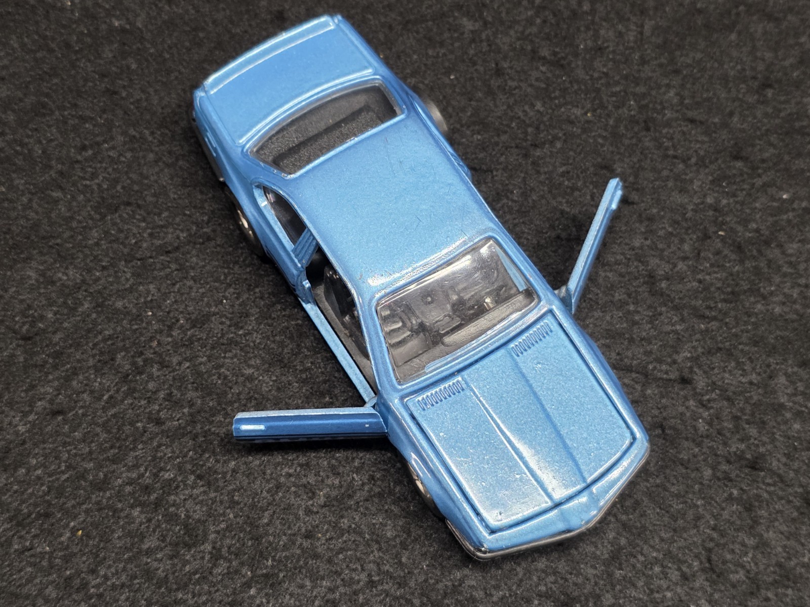 1/41 Sunnyside SS-907 BMW 635 CSi Pullback – Blue
