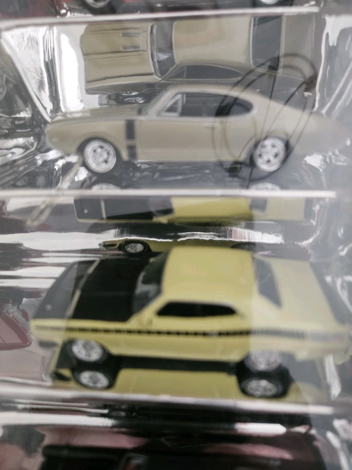 Johnny Lightning Muscle Cars U.S.A 10-Car Set 69 Camaro 442 AAR Cuda Amx Demon