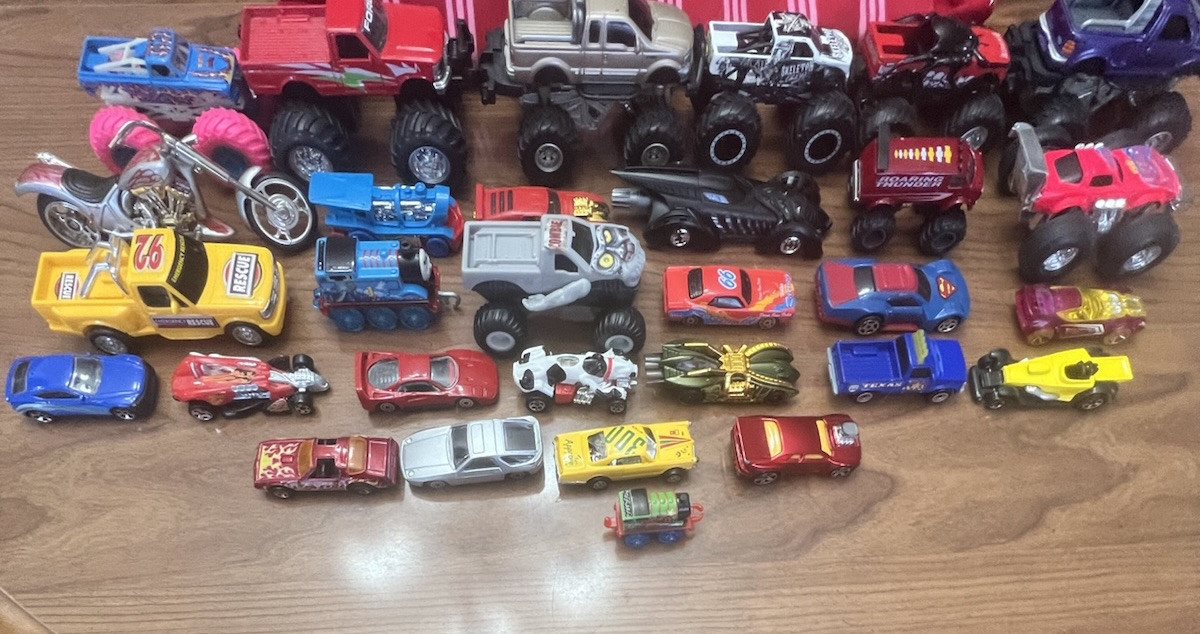 Big Hot wheels And Other Car Lot With Trucks