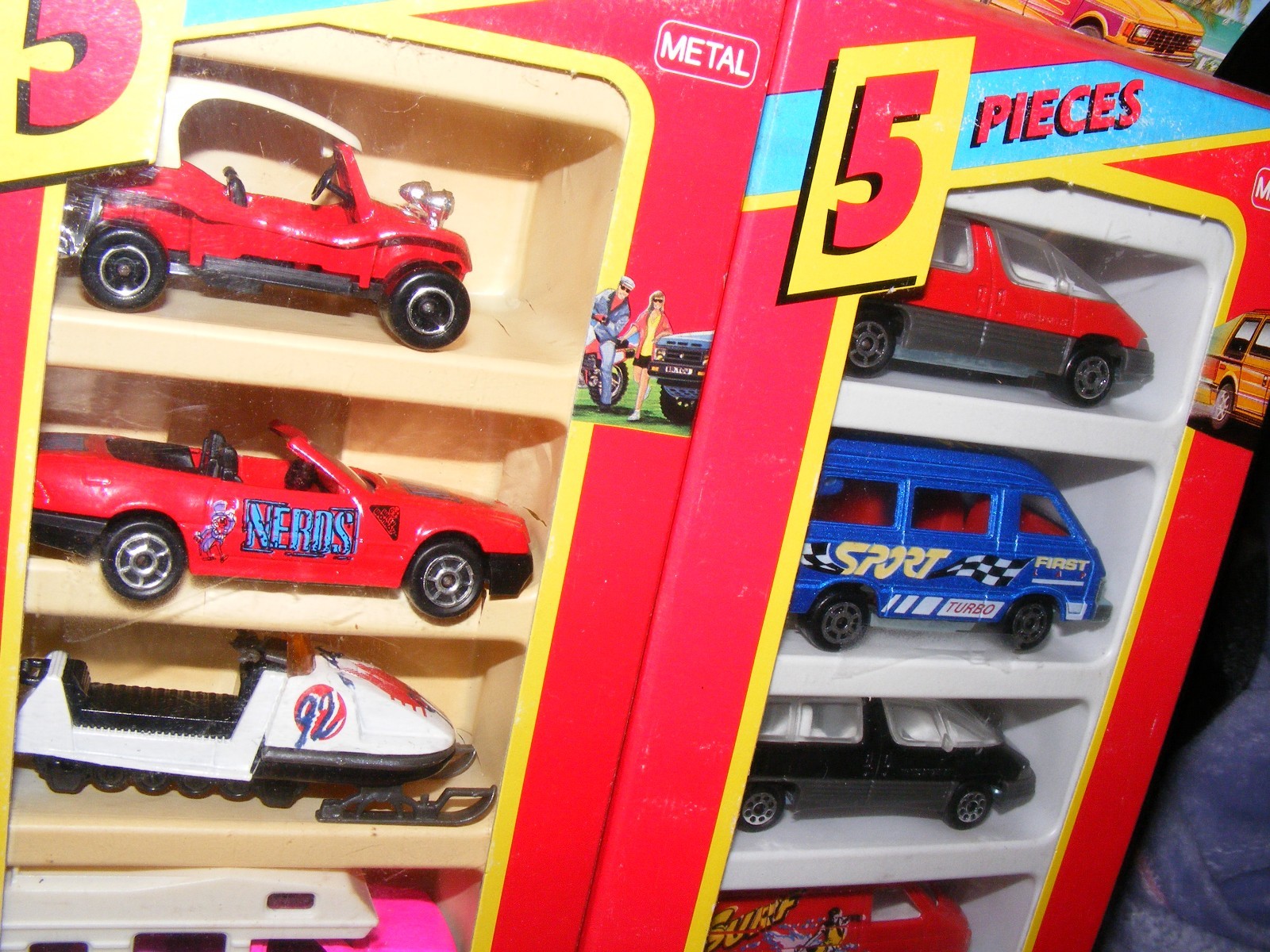 2x Majorette 5 Piece Mini-Van and Week-End sets