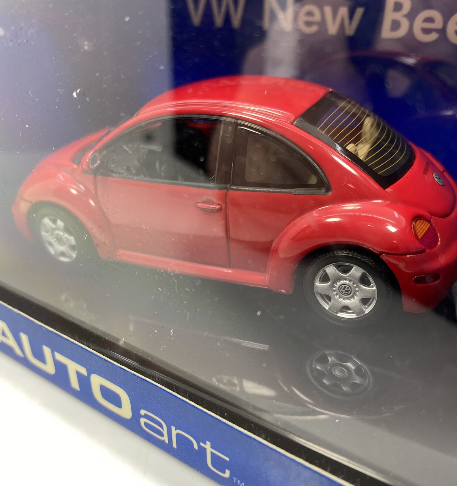 AutoArt 1/43 Scale VW BEETLE”Red Version”Detailed & NEW