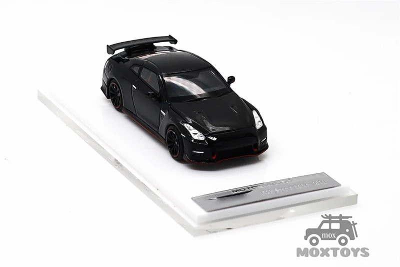 Motorhelix 1:64 R35 Special Edition 2022 Diecast Model Car