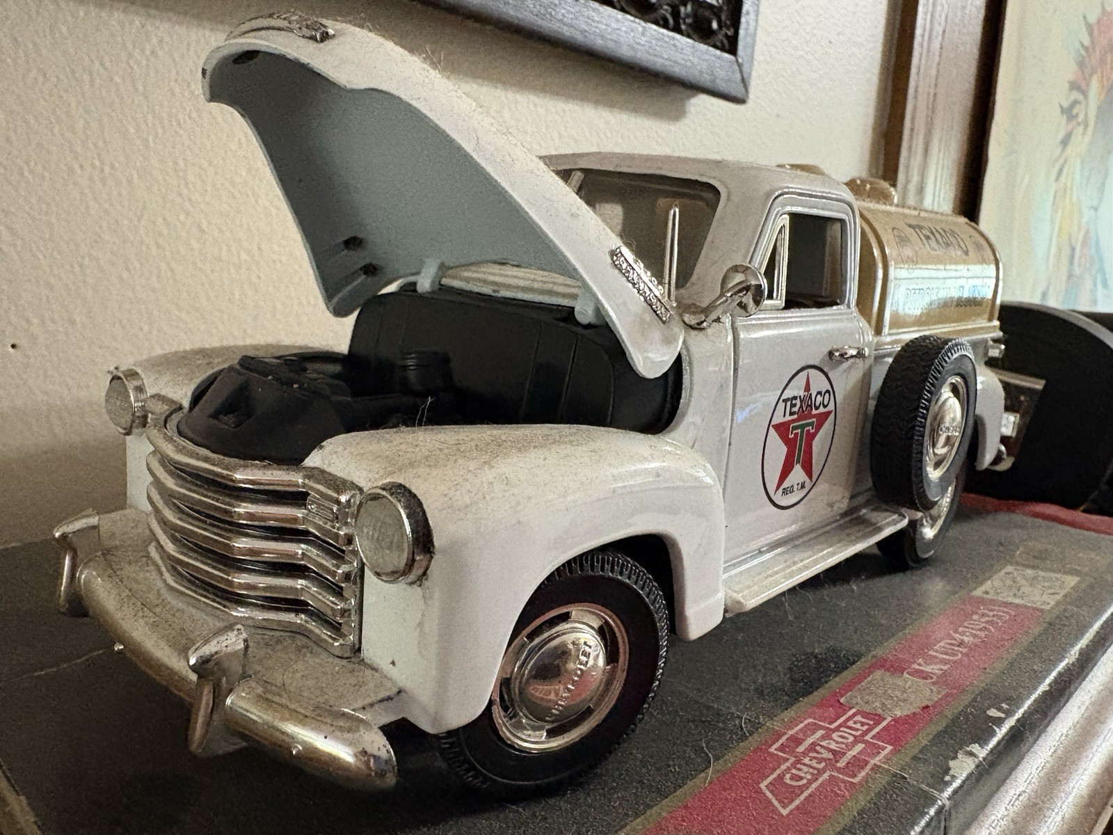 1:18 Scale Diecast Mira 1953 Chevrolet Pickup Truck with Texaco Tank