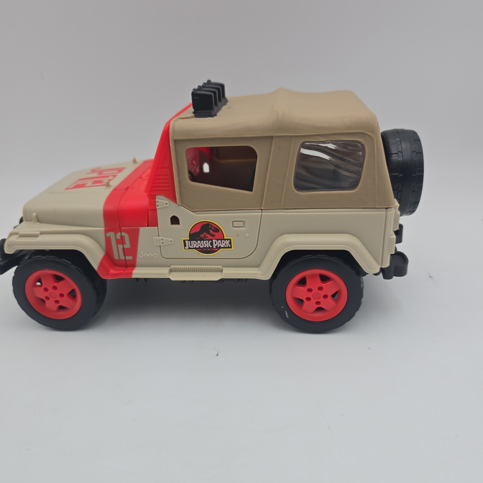 2021 Jurassic World Legacy Collection JP12 Jeep Wrangler Mattel