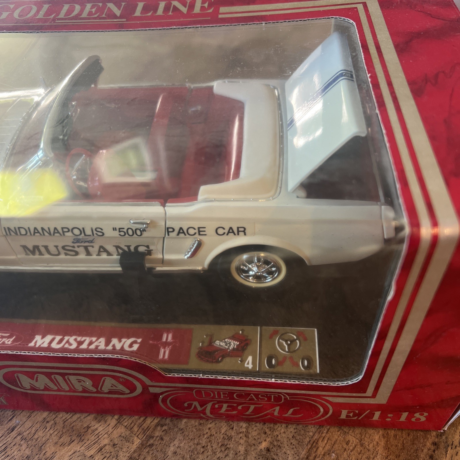 Mira Calidad Golden Line 1965 Ford Mustang Indy 500 Pace Car 1:18 Diecast – NEW
