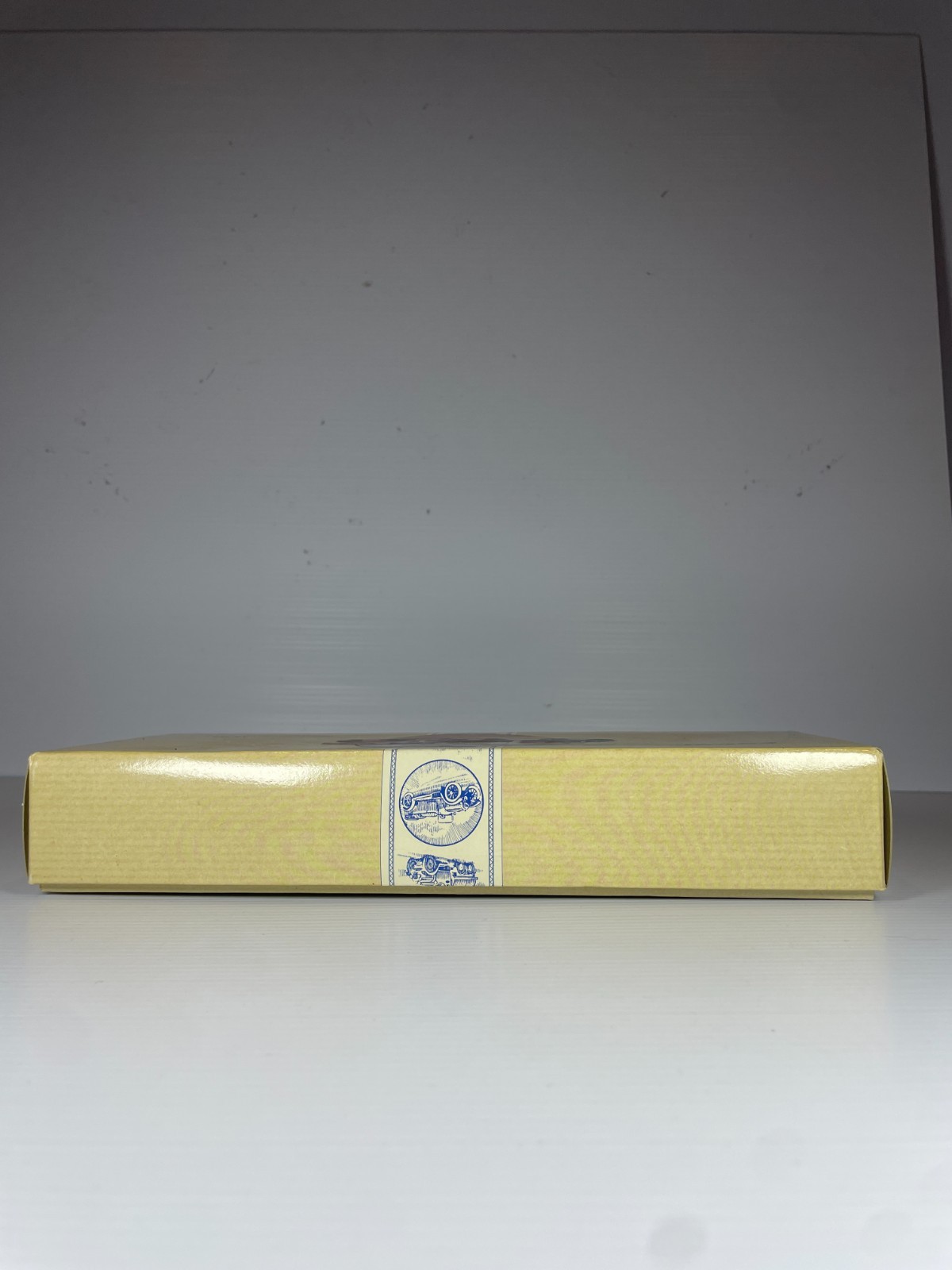 Corgi Classics 1:50 97735 Bedford O Series Van Wilsons Kendal Mint Cake Boxed.