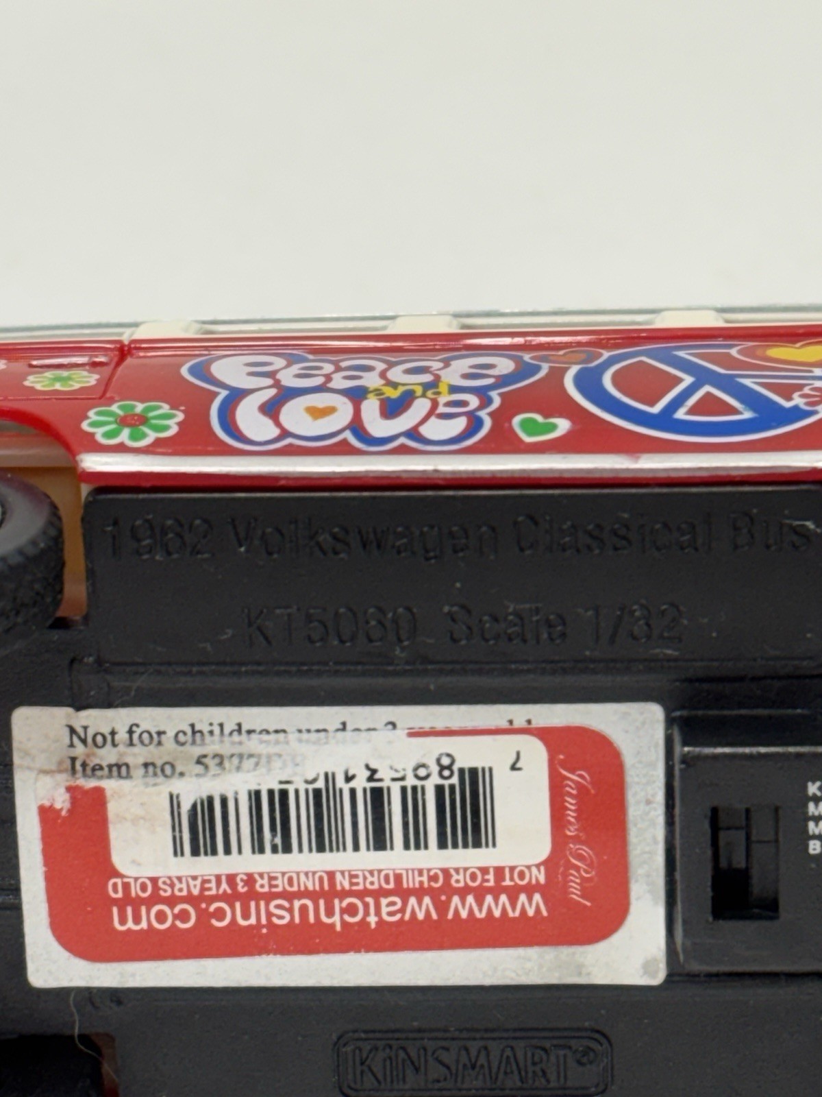 Kintoy Die-Casting 1962 5″ Red Volkswagen Peace & Love Hippie Bus 1:32 Pull & Go