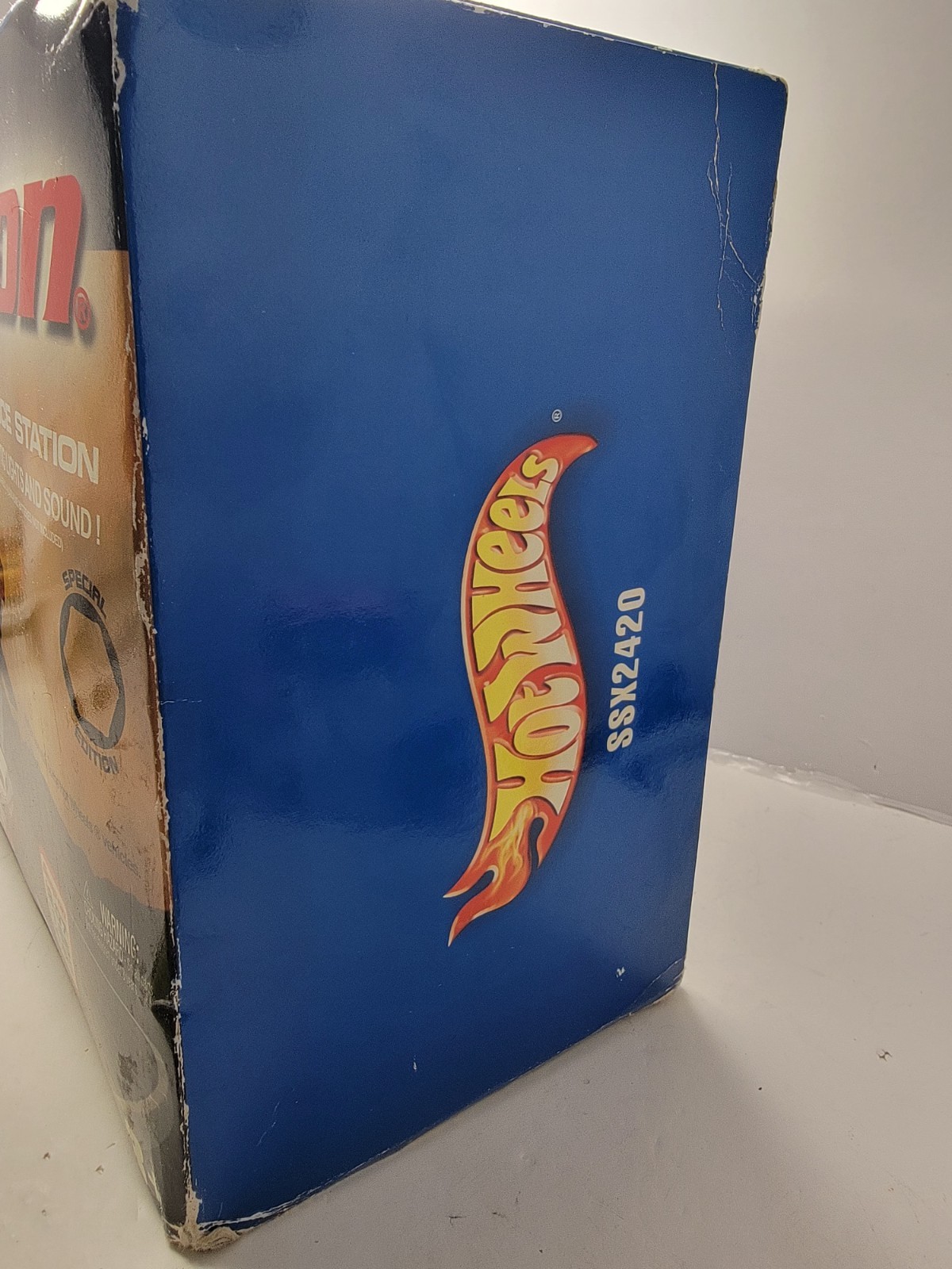Hot Wheels Snap-On Service Station play set