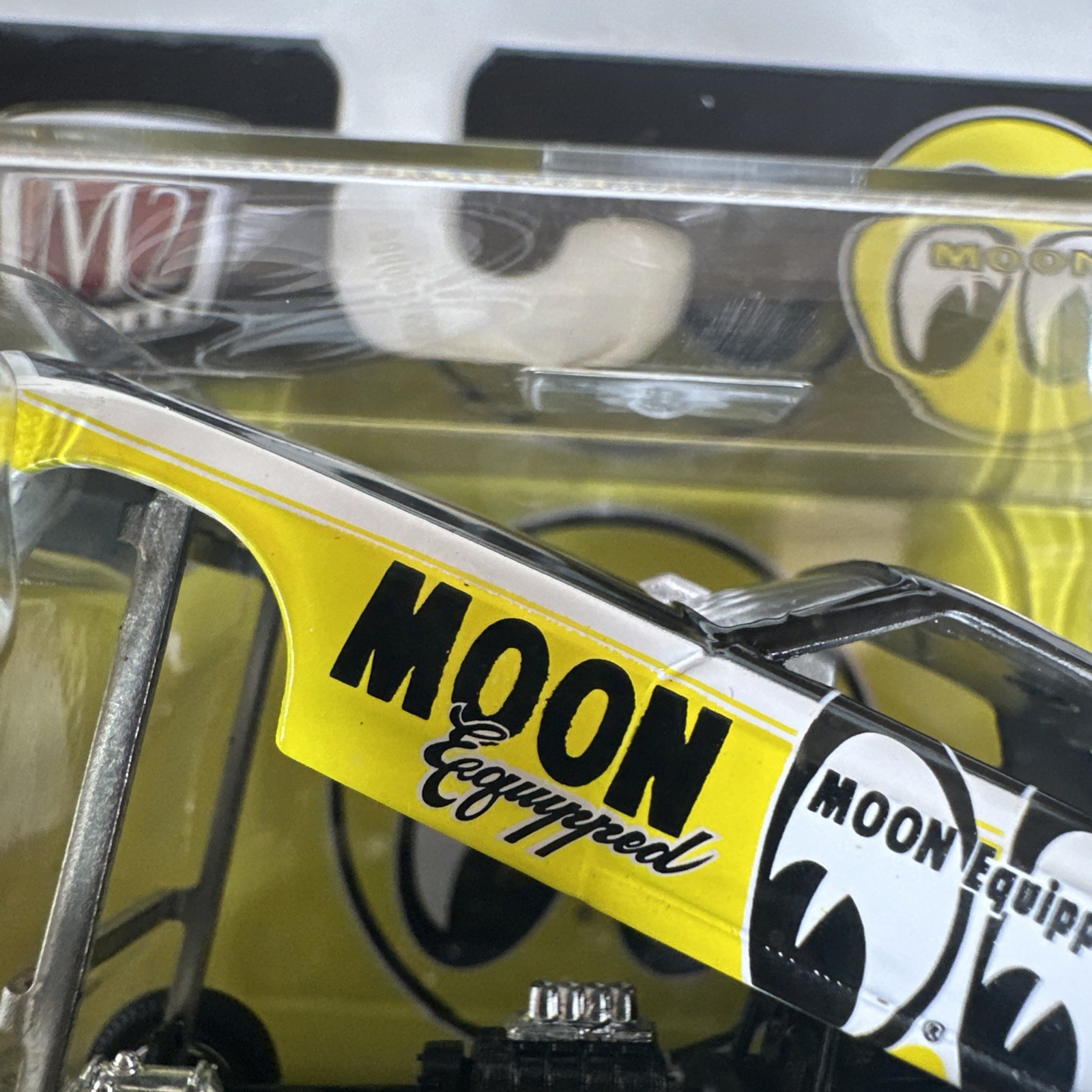 1969 Ford Mustang Funny Car MOON EYES M2 Machines S149 25-120 New in Package