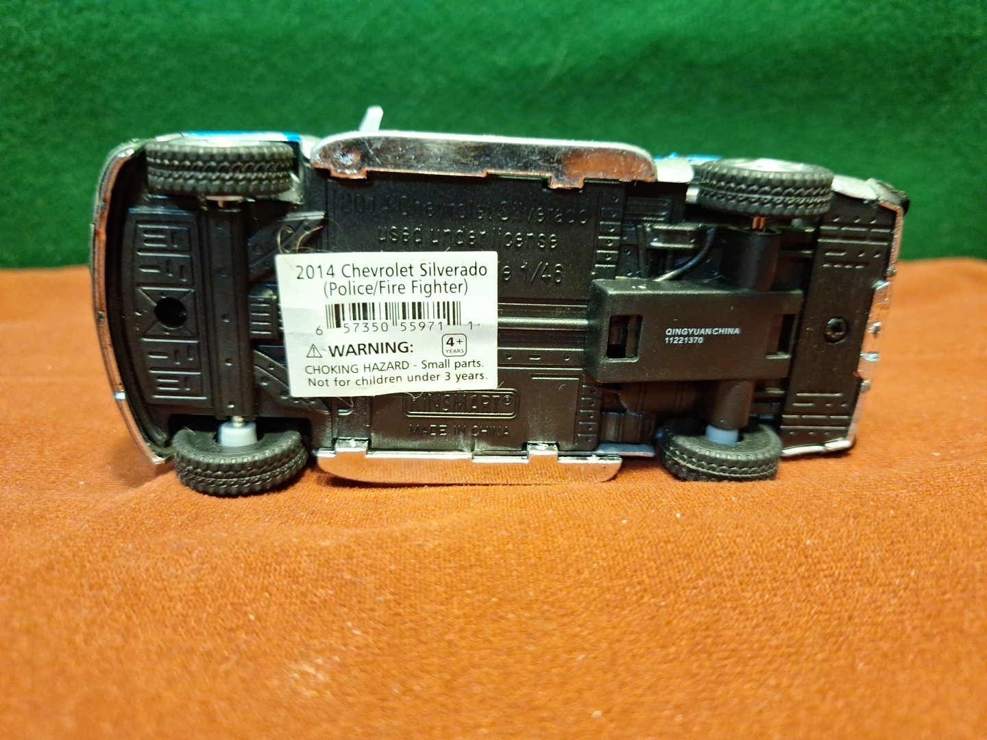 Kinsmart 1:46 2014 Police Chevy Silverado Sliver