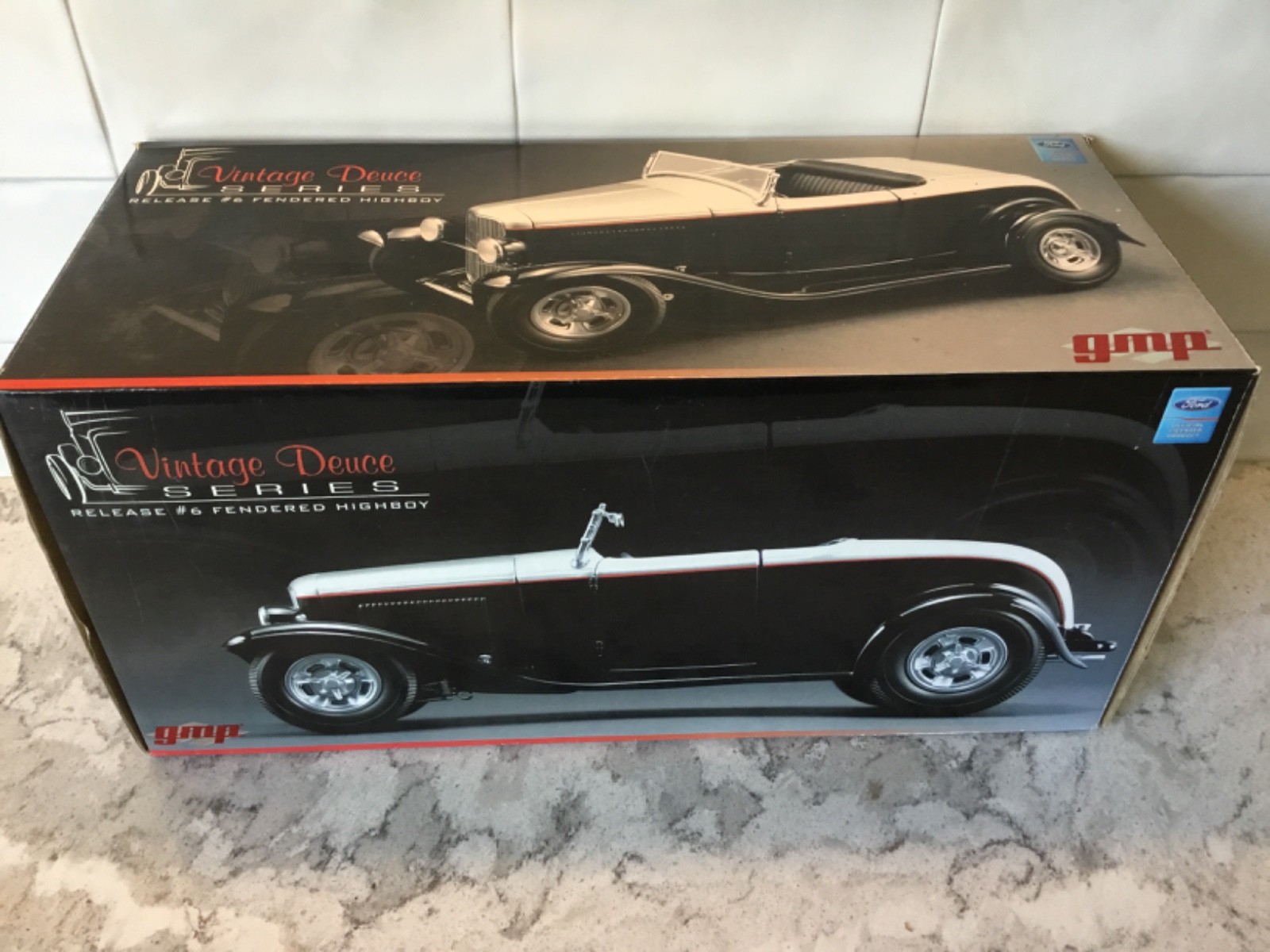 GMP 1:18 Diecast 1932 Ford Vintage Deuce #6 Fendered Highboy