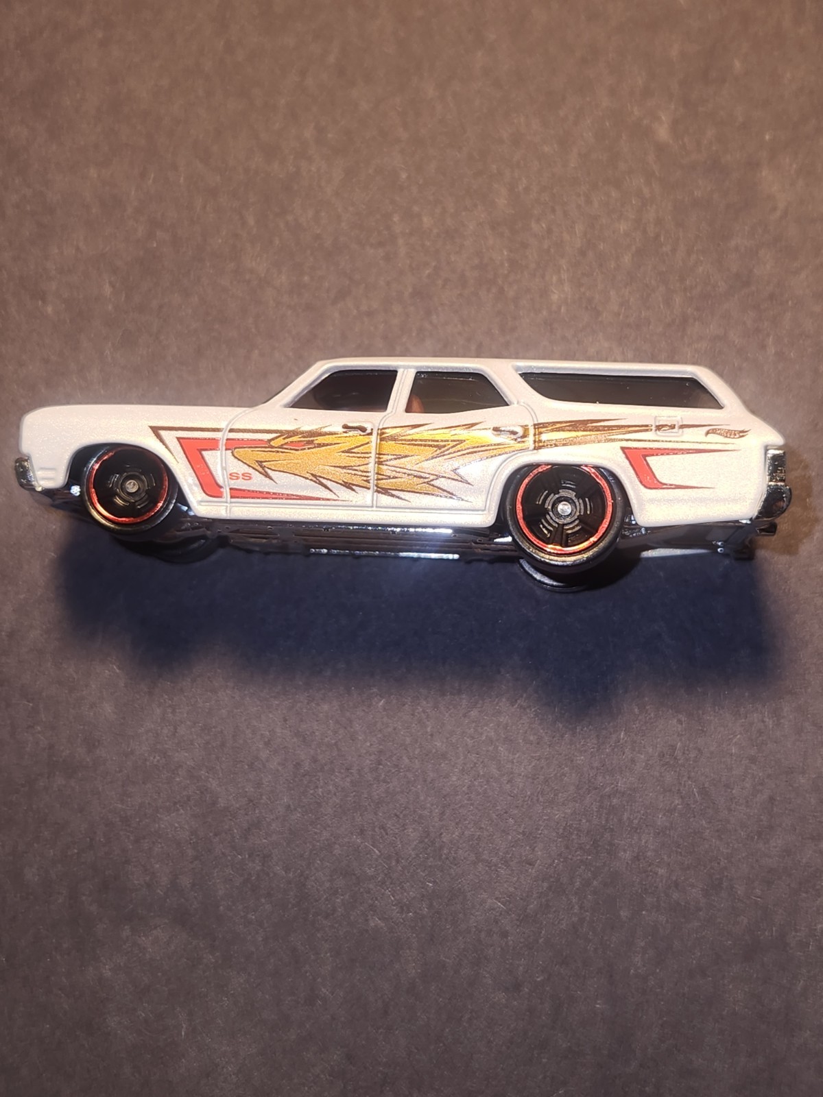 Hot wheels 1970 chevrolet chevelle ss Wagon. Rare Color Combo