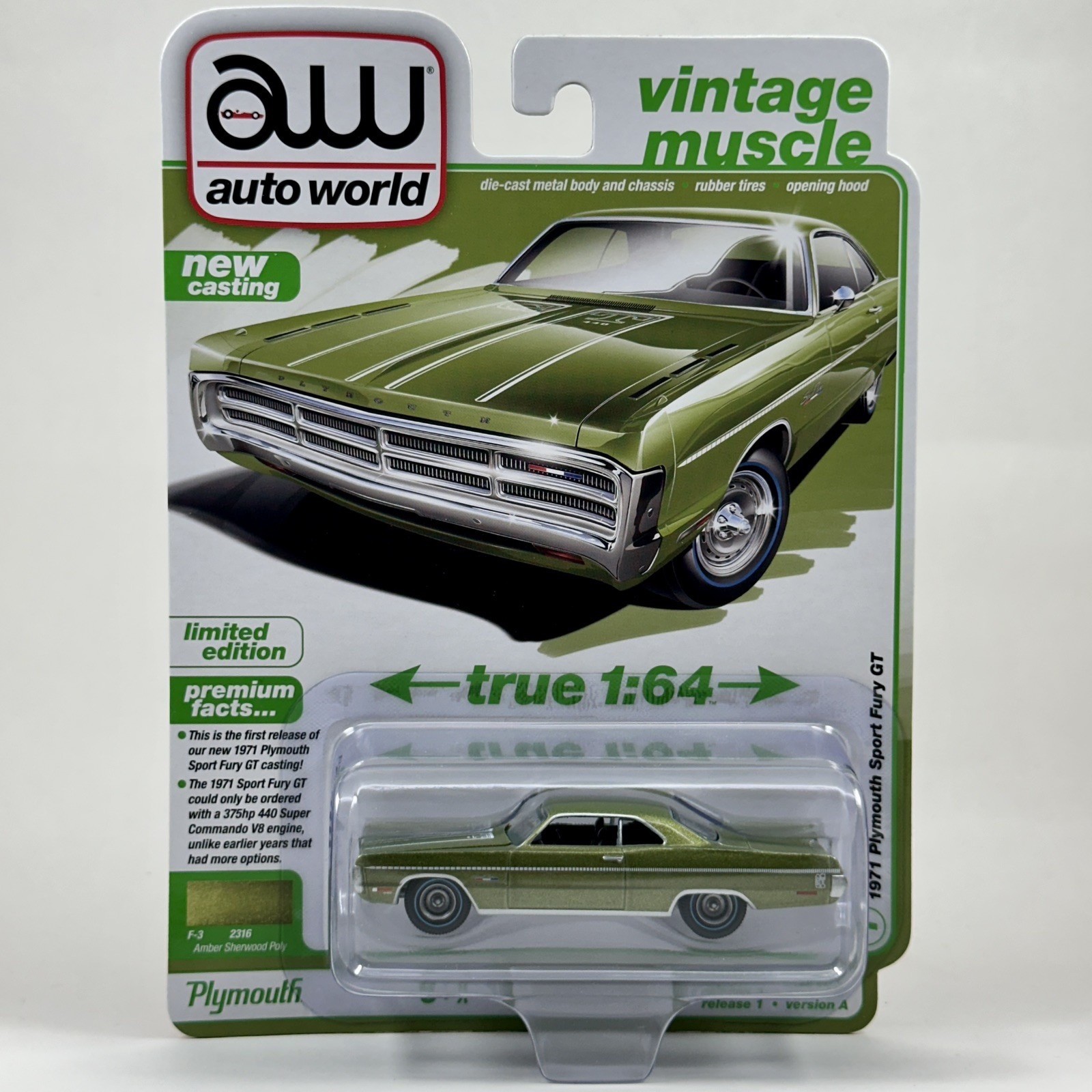 AUTO WORLD VINTAGE MUSCLE 1971 PLYMOUTH SPORT FURY GT REL 1 VER A AMBER SHERWOOD