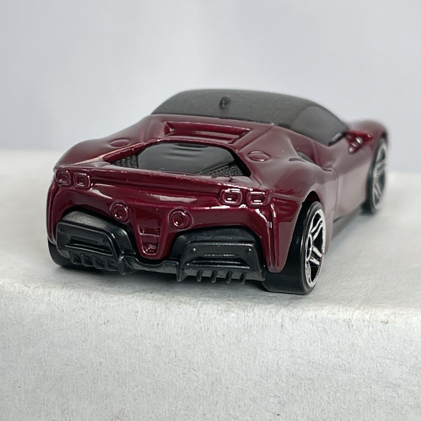 2025 Hot Wheels FERRARI SF90 STRADALE MOTOR SHOW Dk Red Diecast 1:64 Car