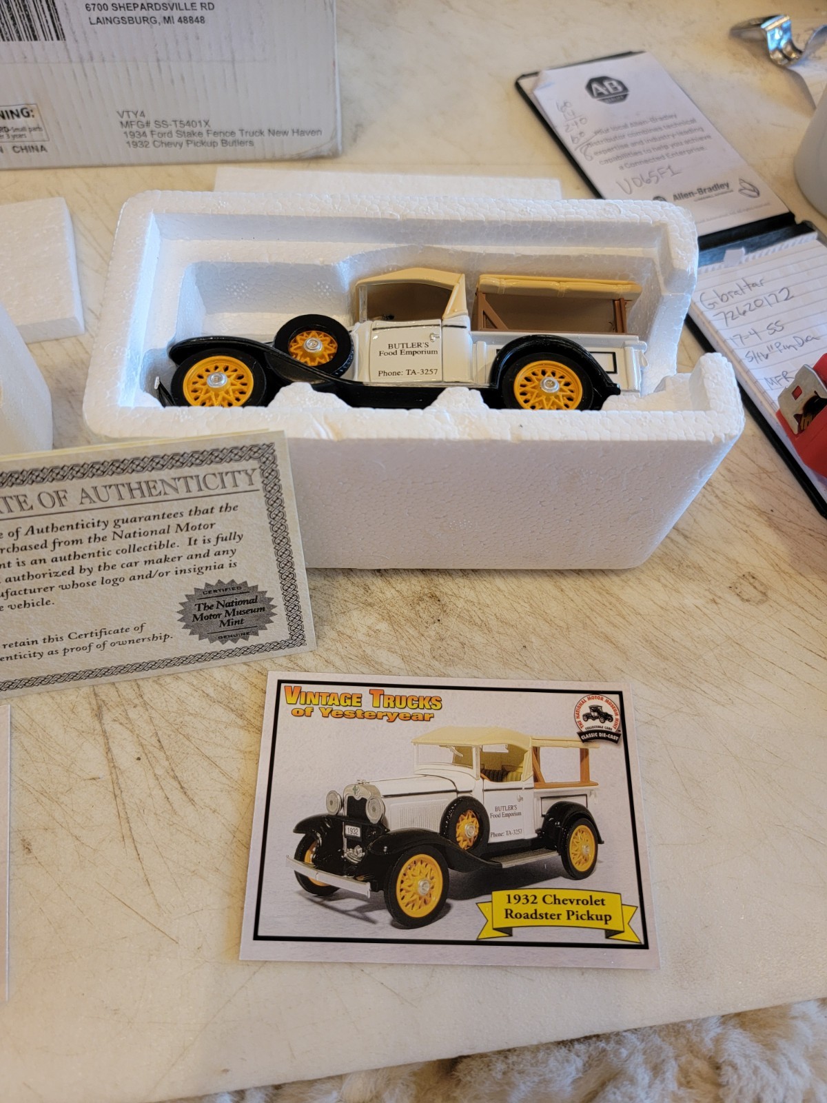 1932 Chevy Pickup Butlers & 1934 Ford Stake Truck New Haven – 1:32 Scale : NIB