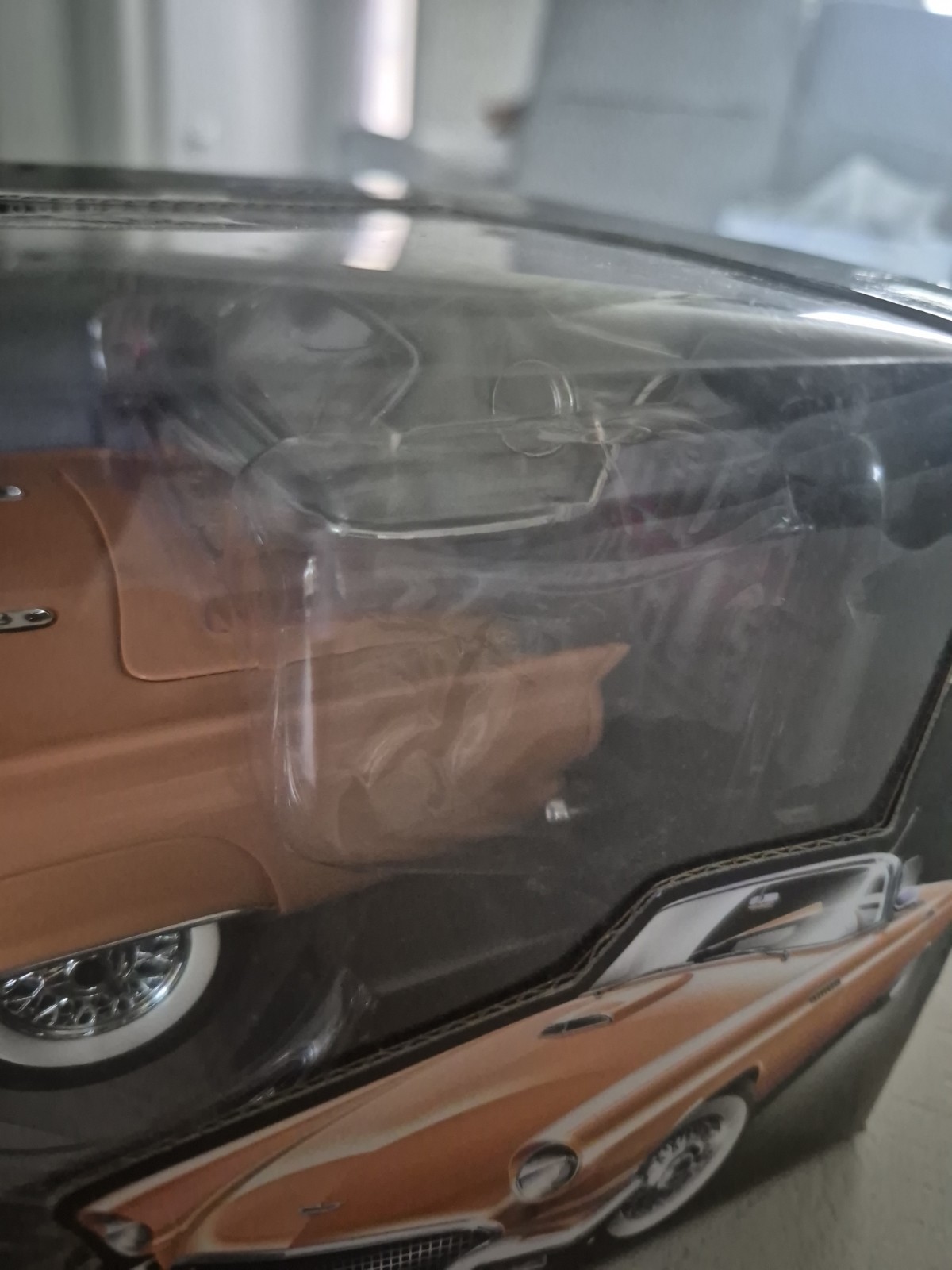 1957 Ford Thunderbird With Removable Top Coral Sand 1:18 Autoworld AMM1106