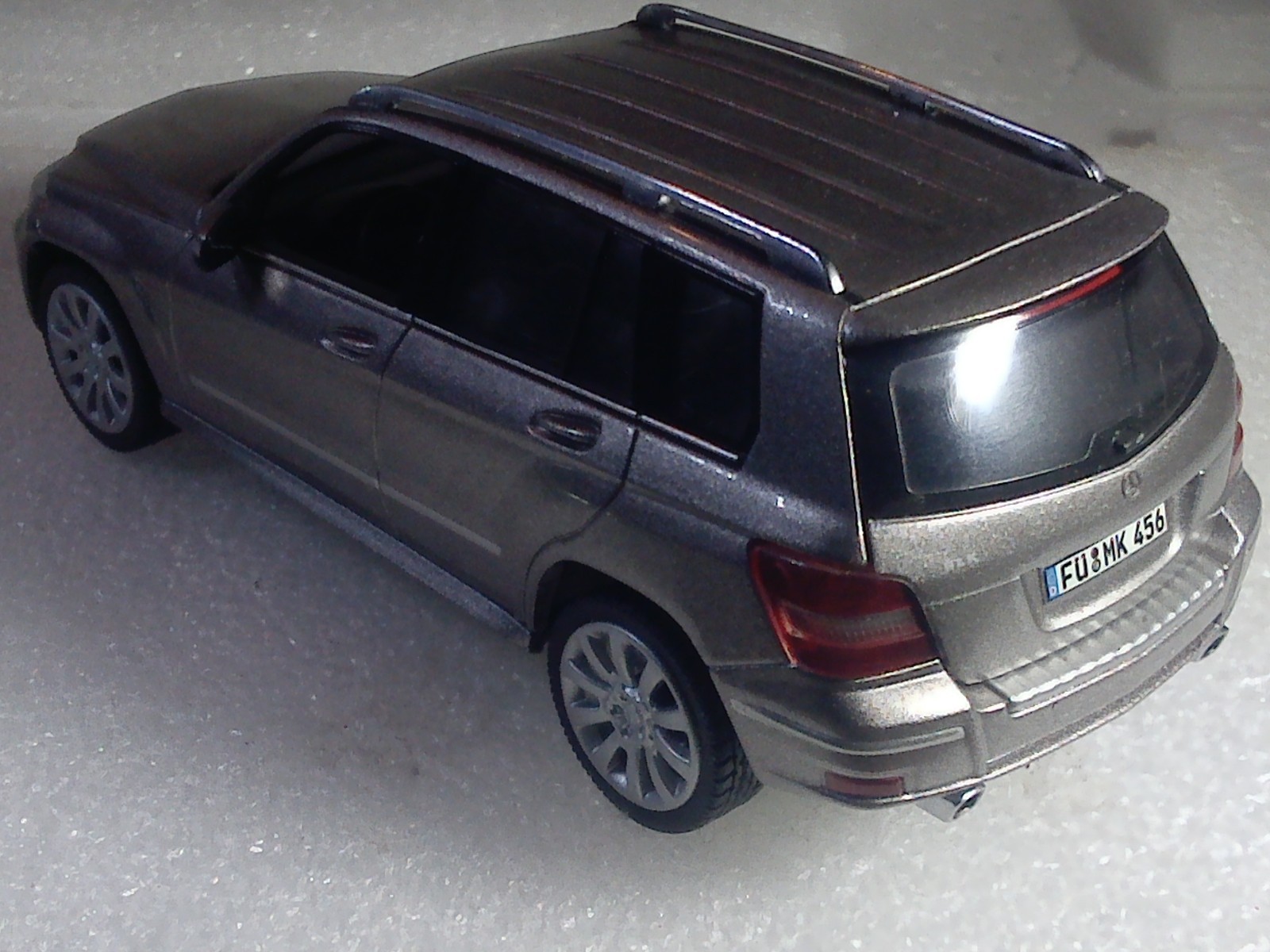 SCHUCO 1/43 Scale 2013-2015 MERCEDES BENZ GLK KLASSE SPORT UTILITY