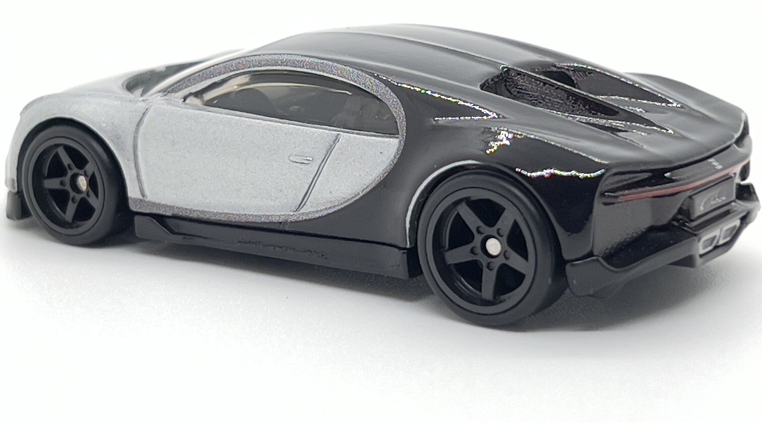 HOT WHEELS BUGATTI CHIRON CAR CULTURE PREMIUM LOOSE