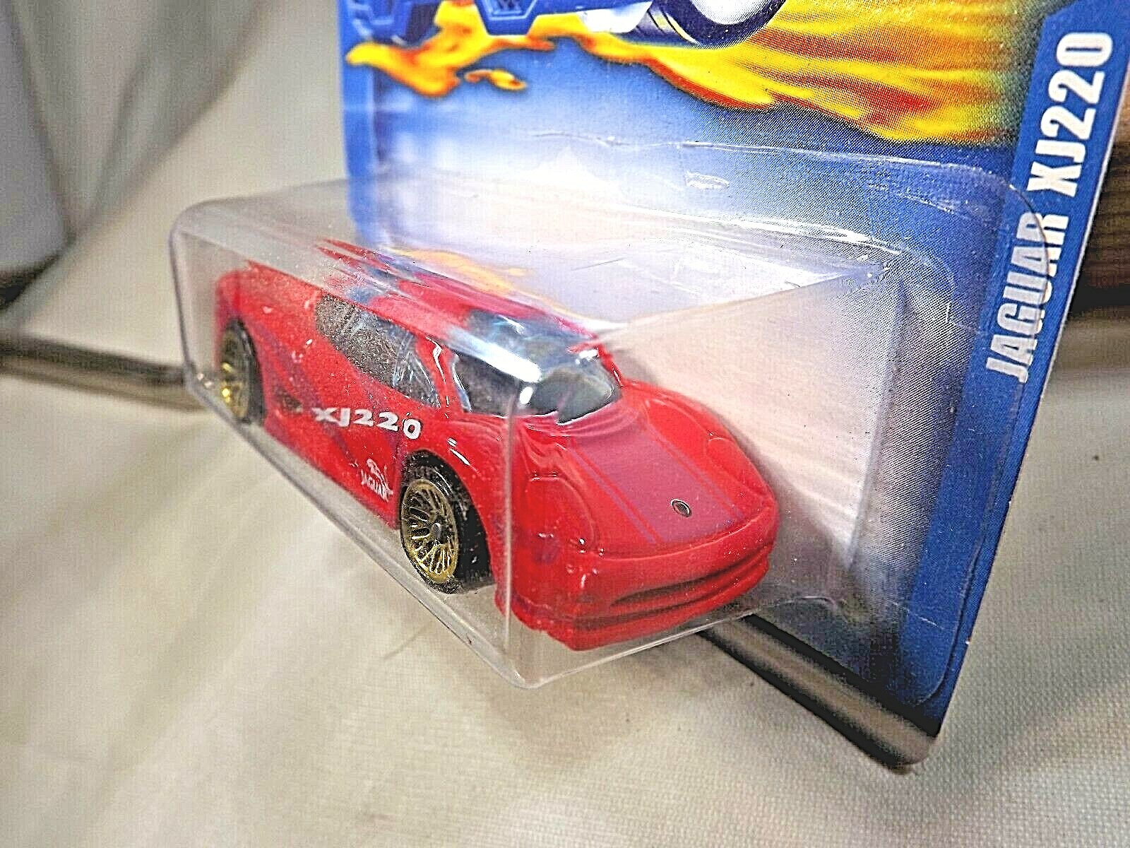 2000 Hot Wheels Mainline/Collector #160 JAGUAR XJ220 Red w/Gold Lace Spokes