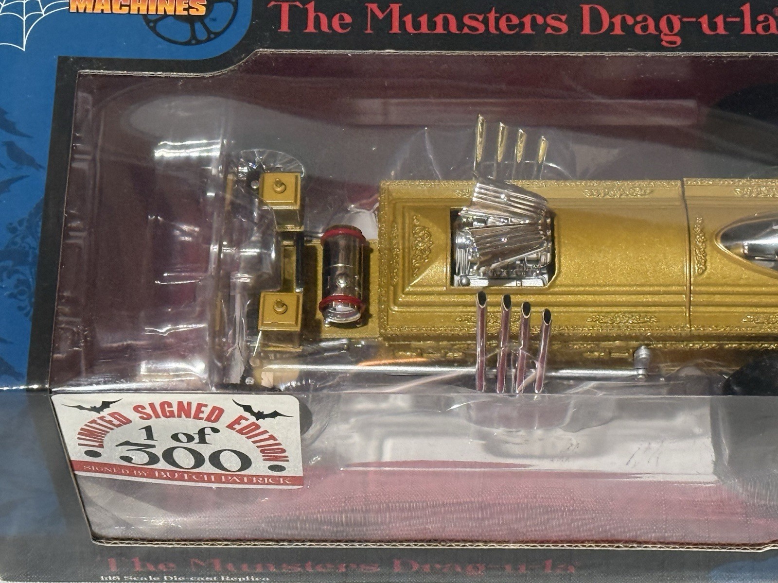 1/18 Auto World Dragula Munsters 1 of 300 SIGNED Butch Patrick Silver Screen