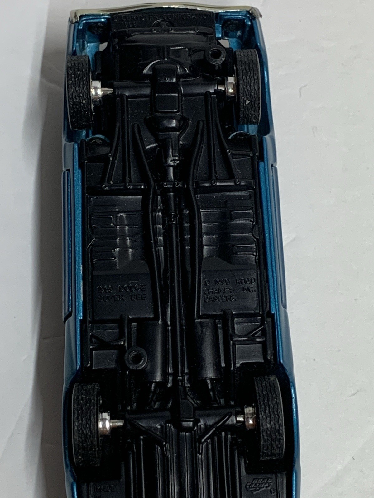 Lot Of 2 Toy Cars Die-cast And Plastic Hot wheels And Other Brands Preowned.