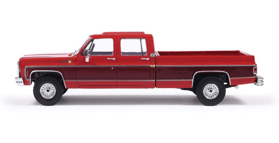 IXO AMERICA 1:64 1979 CHEVROLET SCOTTSDALE K20 – CARMINE RED & DARK PU AI64013