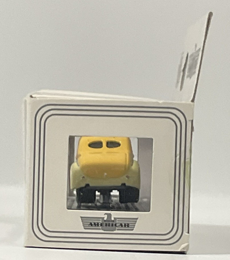 M2 Machines 1941 ’41 WILLYS COUPE R77 23-26 Americar Yellow/Cream 1/64 2023