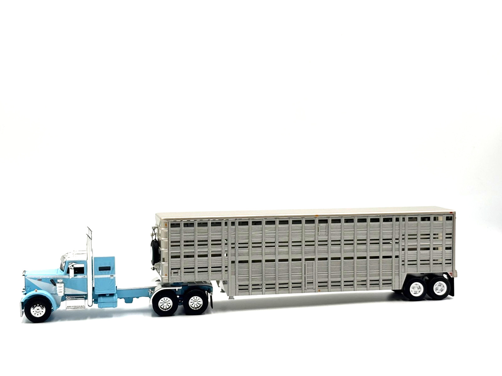 DCP 1/64 Peterbilt 351 Long Frame Cab 36″ Sleeper Wilson Livestock Tr. 60-1816