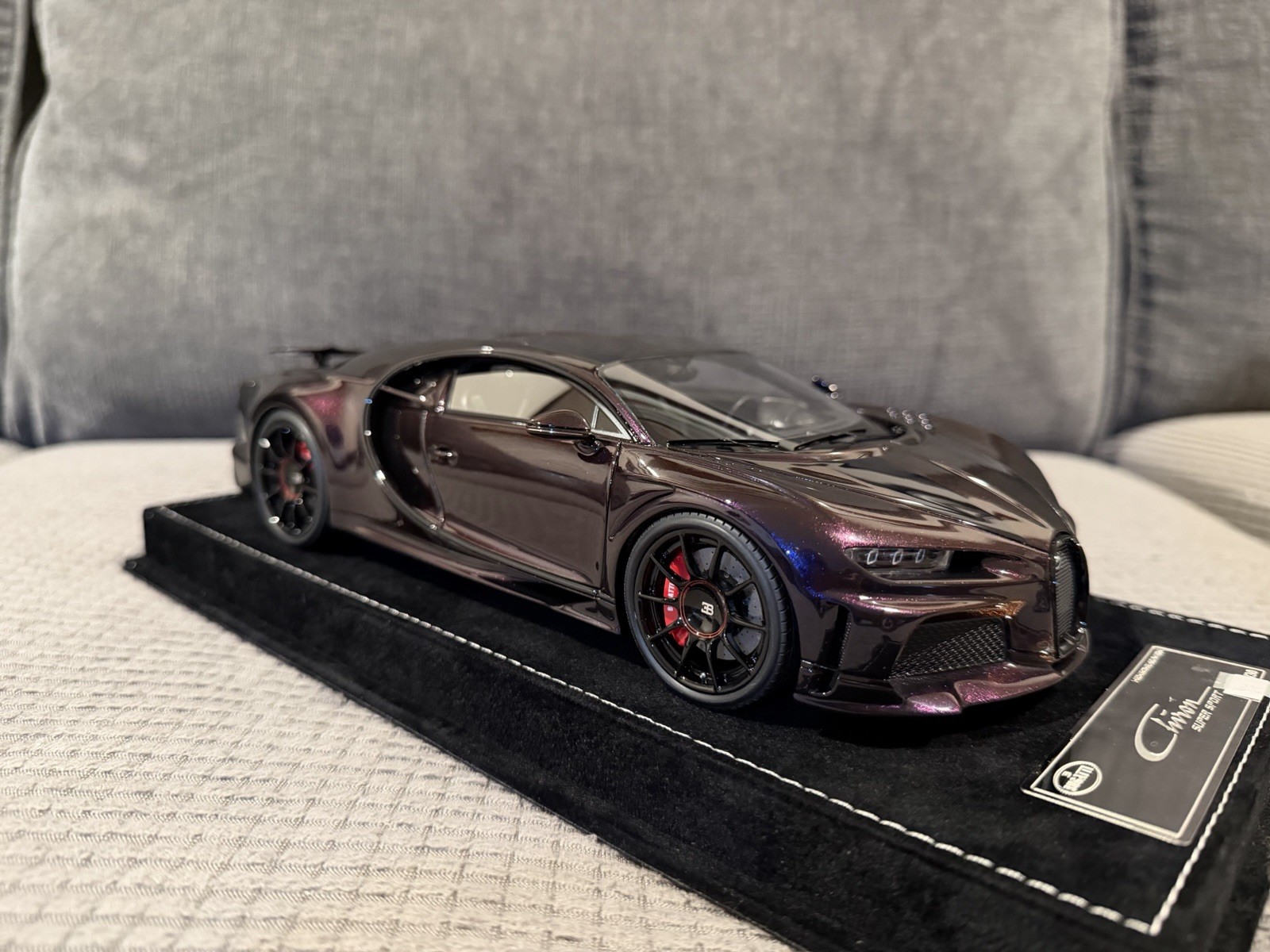 1/18 HH Henson & Heaven Bugatti Chiron SuperSport Chameleon Purple Limited 30pcs
