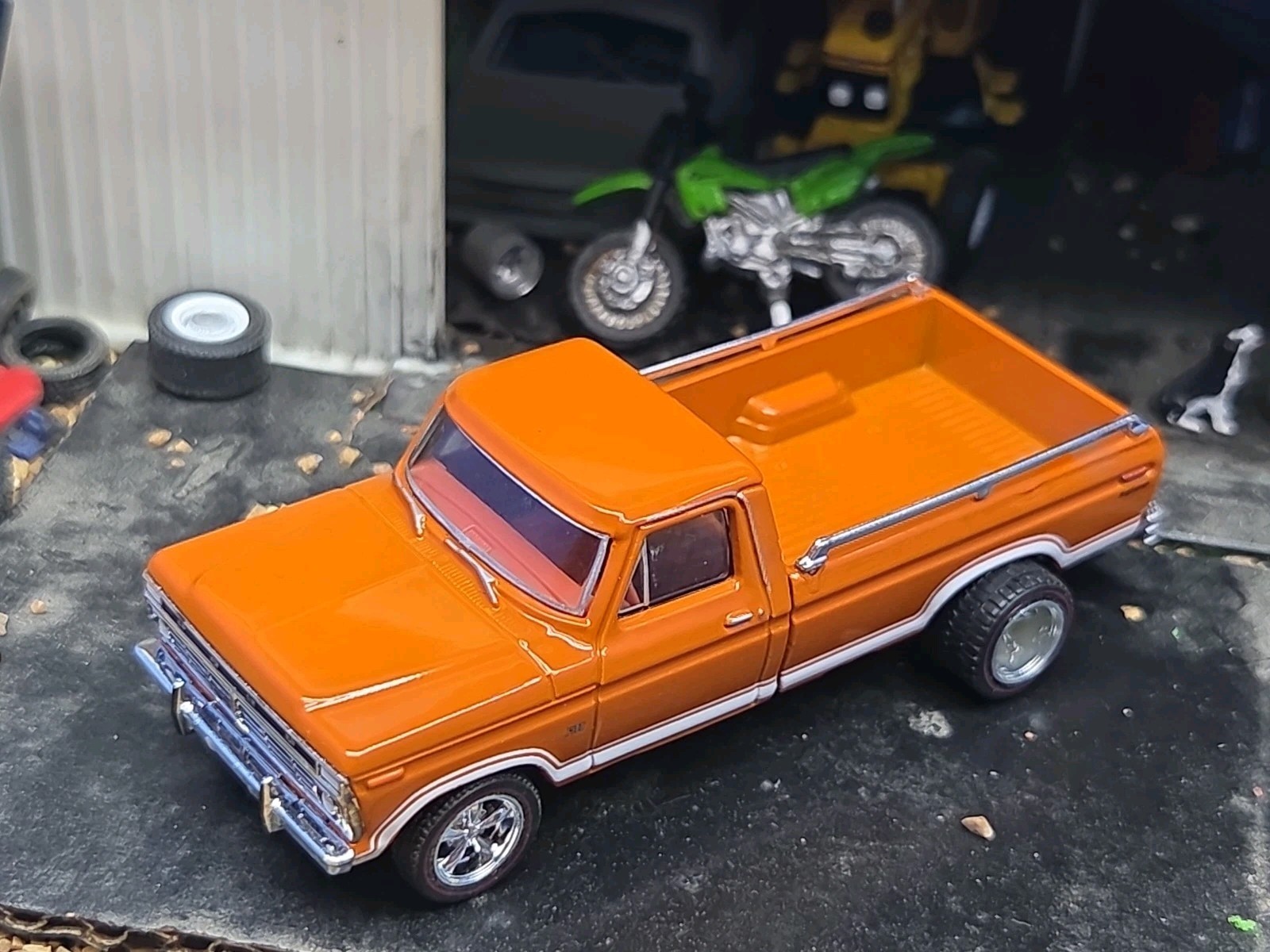 Custom Made 1973 Ford F-100 RANGER XLT 4×4 Greenlight Pickup Truck Ertl Farm 150