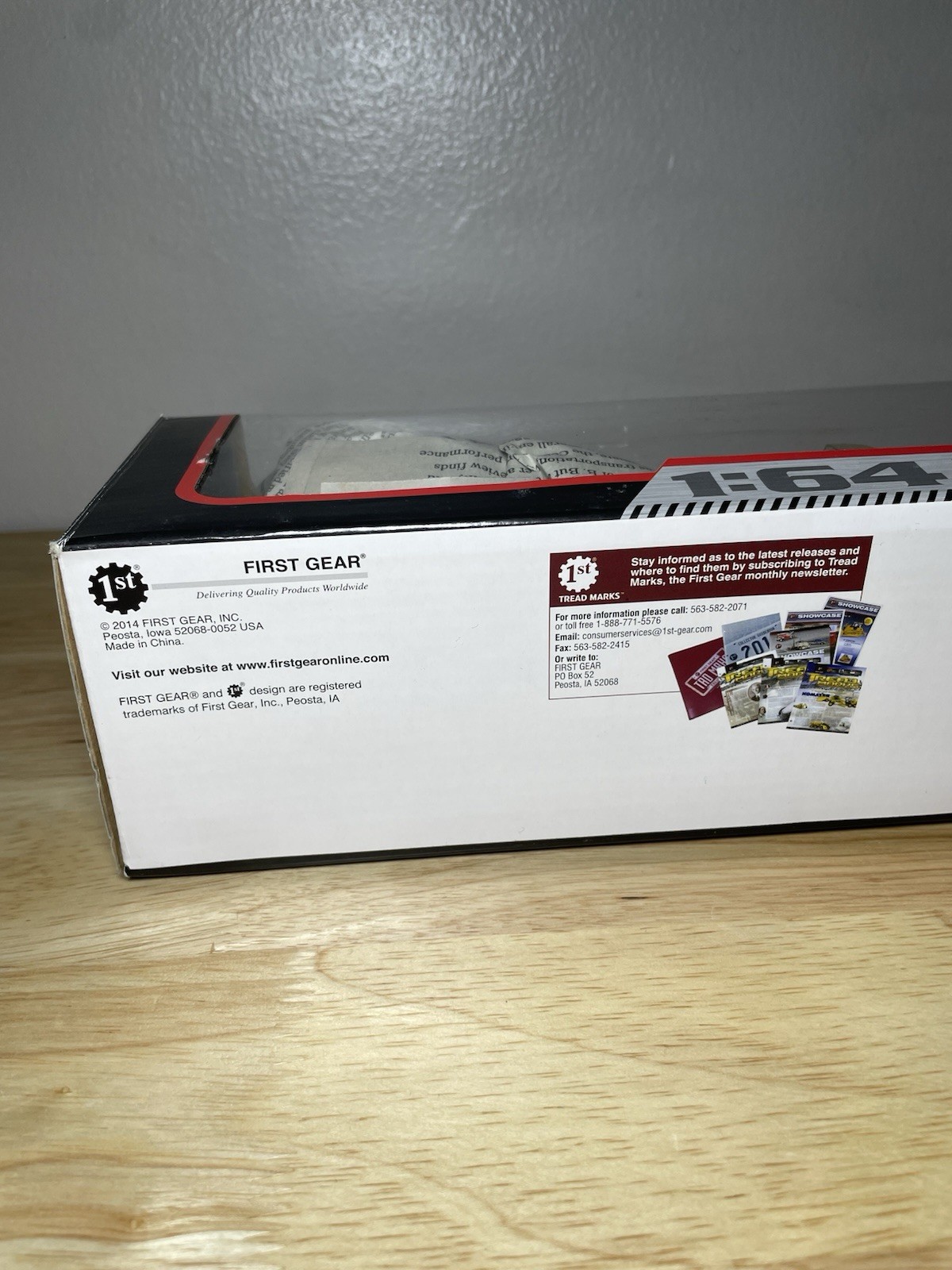 First Gear 1:64 Scale – 76 Fuel Tank Trailer Missing Truck – ( 60-0279 ) In Box