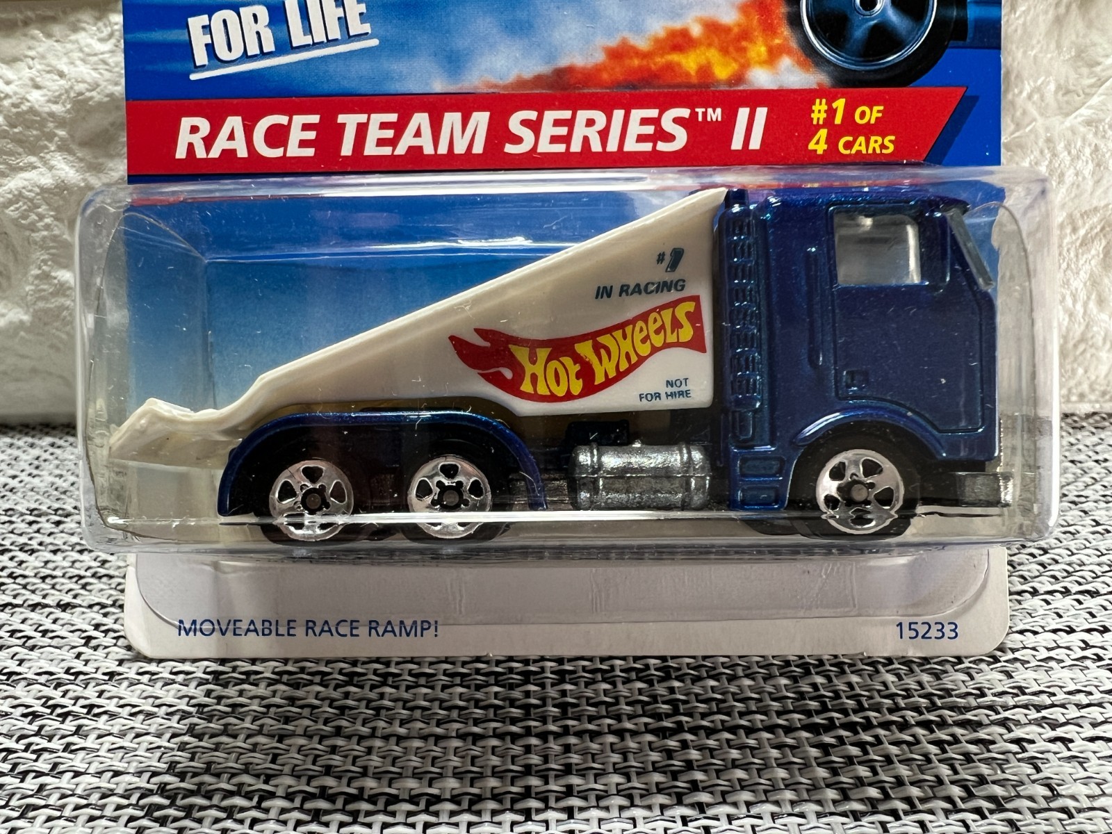 Hot Wheels Race Team Series II #1 of 4 Cars Ramp Truck Collector #392 Blue/White