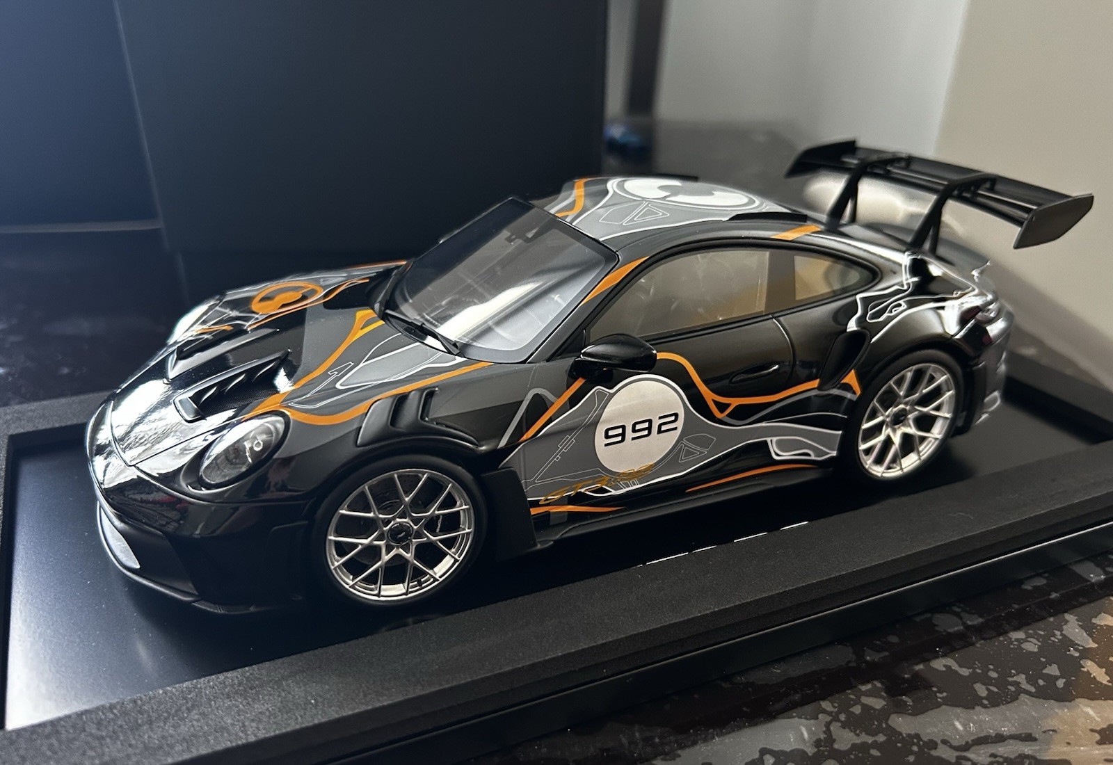 1:18 SPARK PORSCHE 911 GT3 RS 992 BLACK NO BBR D&G MR AMALGAM PEAKO H&H 669/911