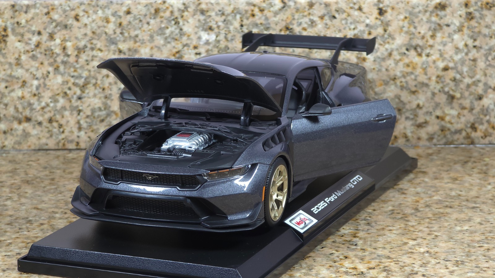 2025 Ford Mustang GTD 1:18 Maisto Exclusive Style Special Edition