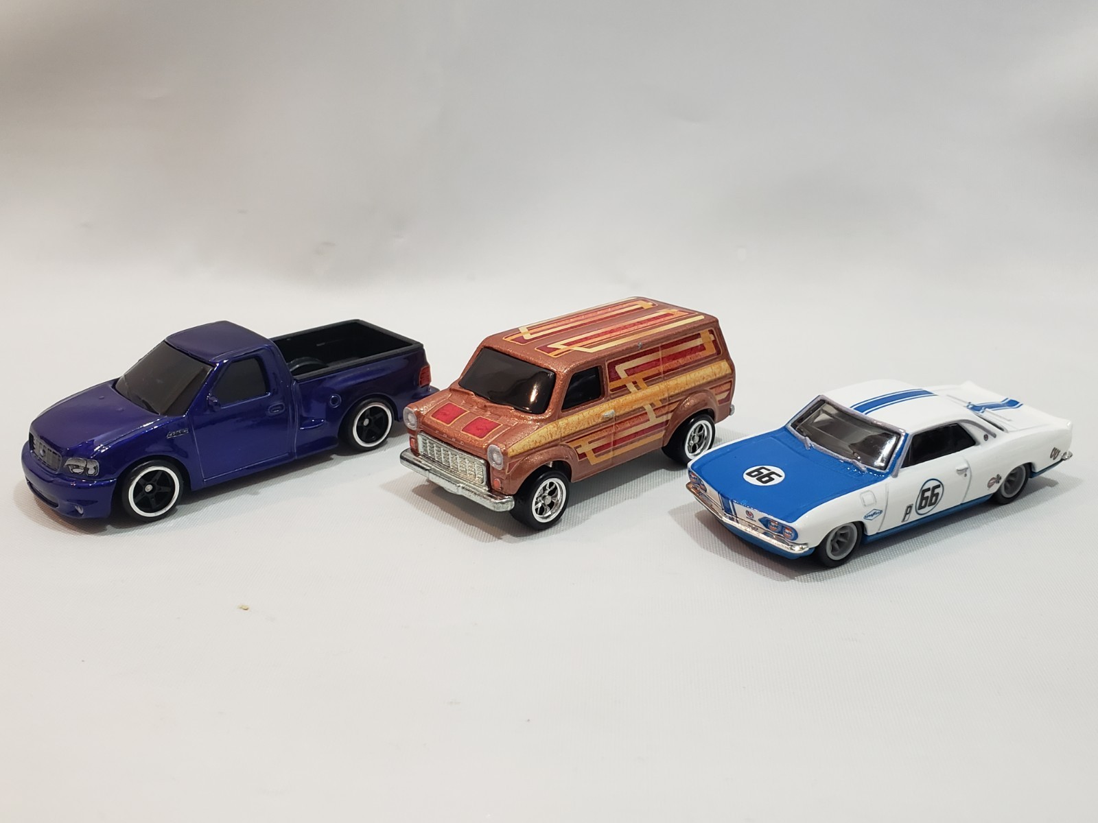 NEW Hot Wheels BOULEVARD Lot 16 Cars Plymouth Savoy 32 Ford M3 Porsche Pantera