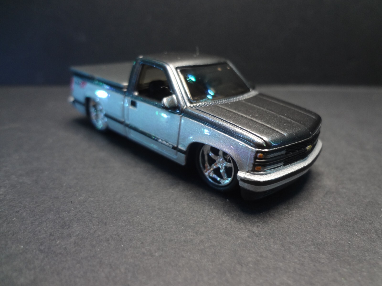 MaisTo 1993 Chevrolet 454 SS Pickup Silver – Loose 1:64