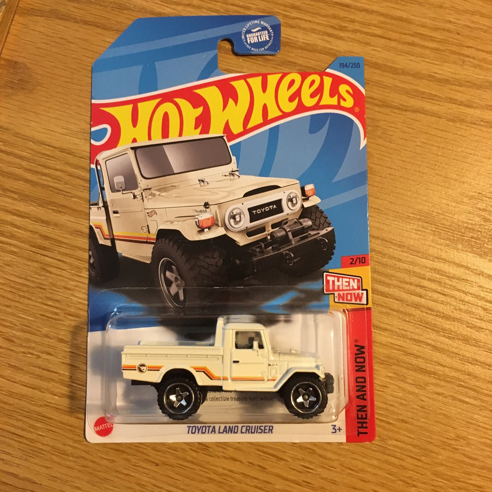 HOT WHEELS 2023 #194 THEN & NOW TOYOTA LAND CRUISER WHITE TREASURE HUNT TH 2 Pcs