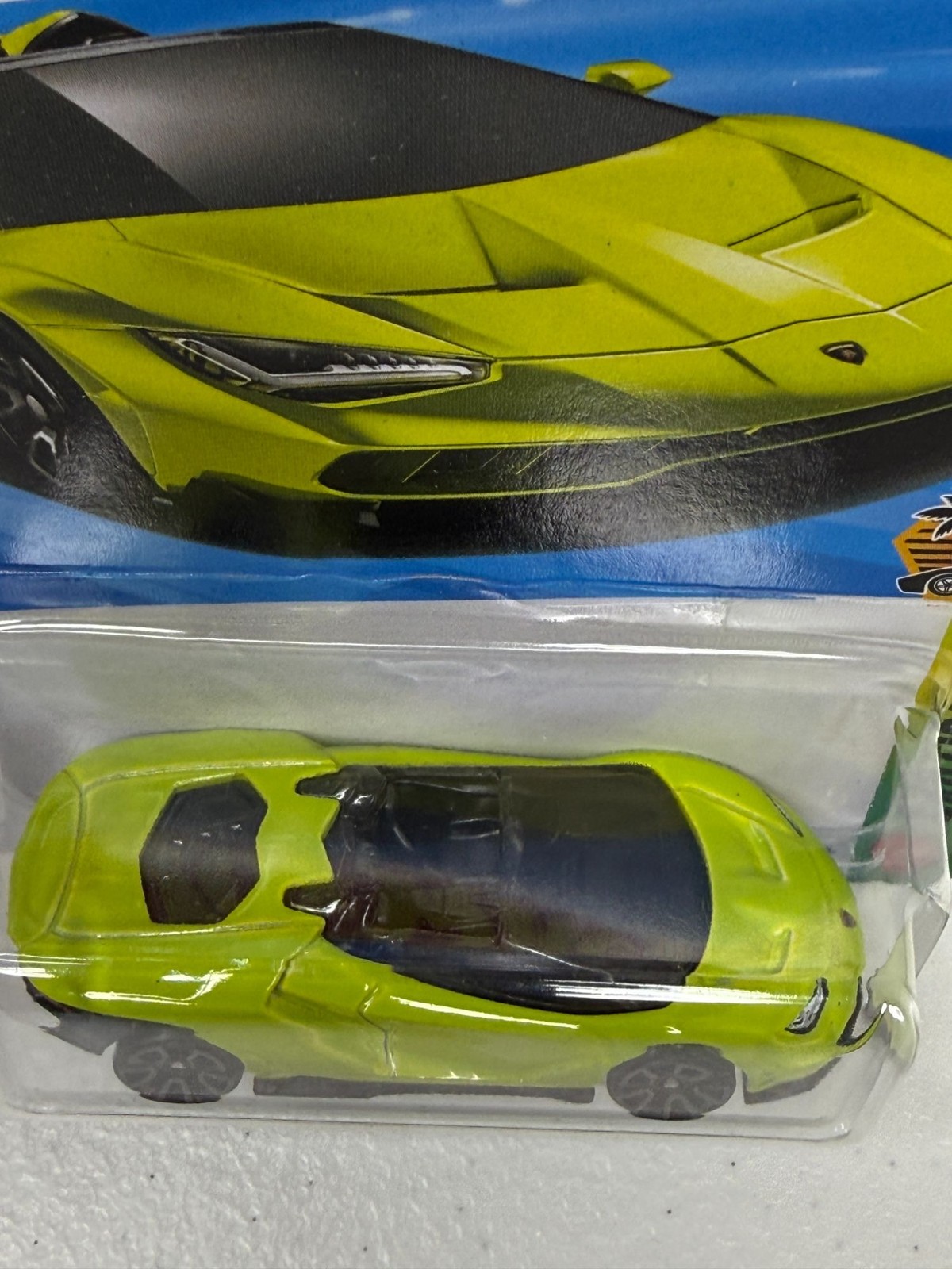 2026 Hot Wheels 16 Lamborghini Centenario Roadster Exotics 1/10 2/250 NOC