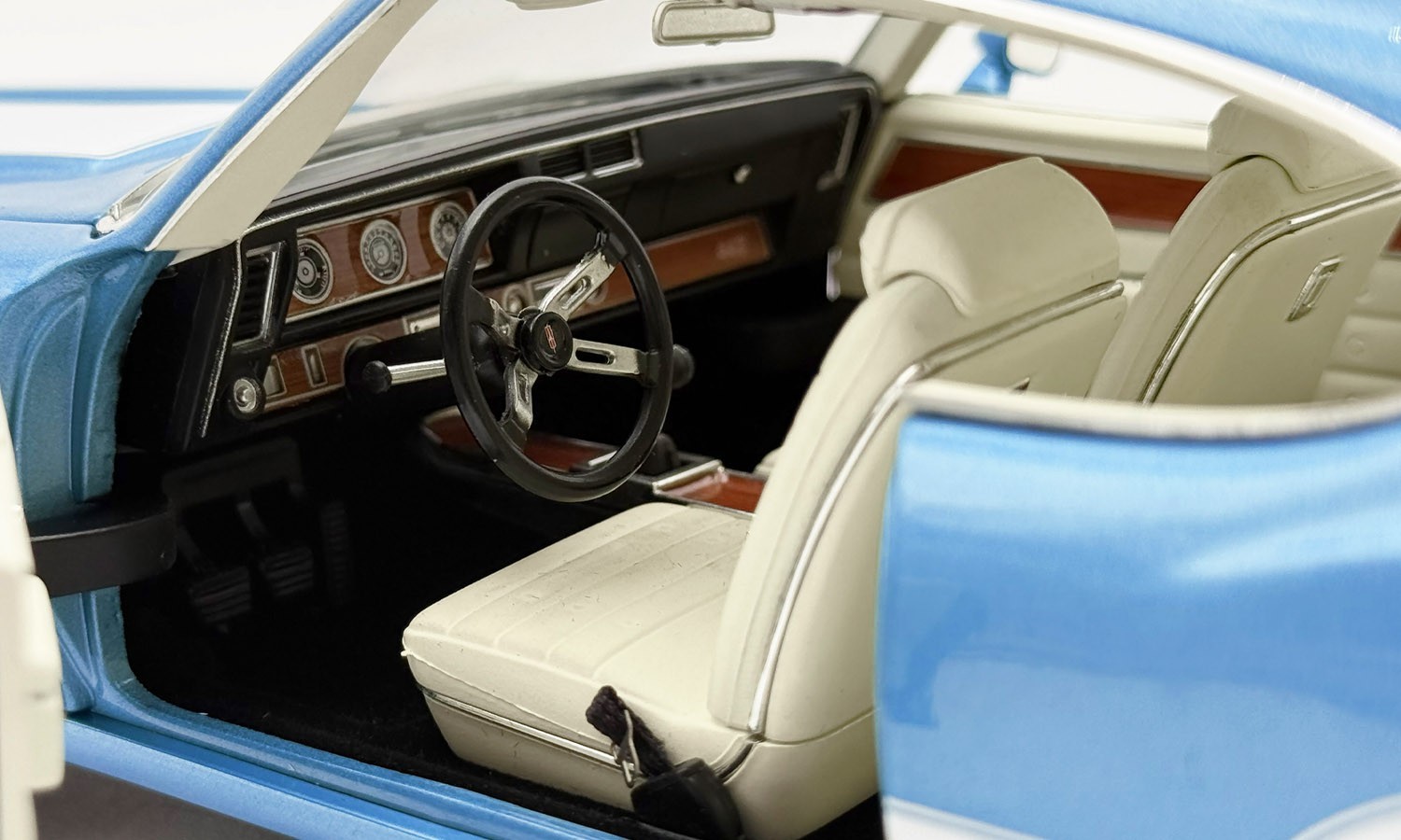1971 OLDSMOBILE CUTLASS 442 W30 VIKING BLUE DR # 6 1:18 ACME A1805632