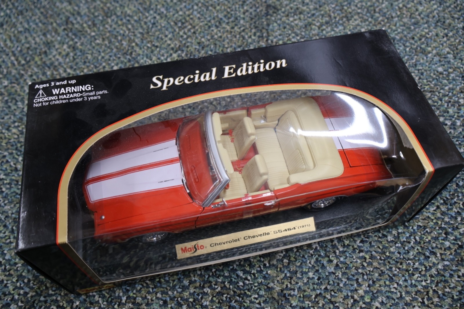 Maisto 1:18 1971 Chevrolet Chevelle SS 454 Convertible Model Car in Orange