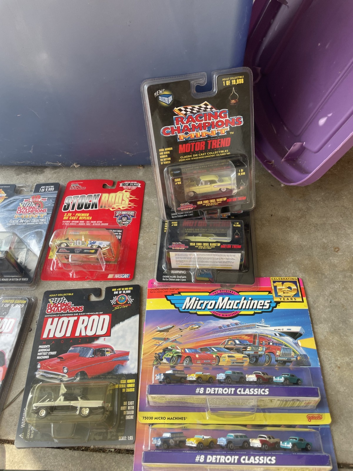 Various brands of 1:64 cars – new in packaging