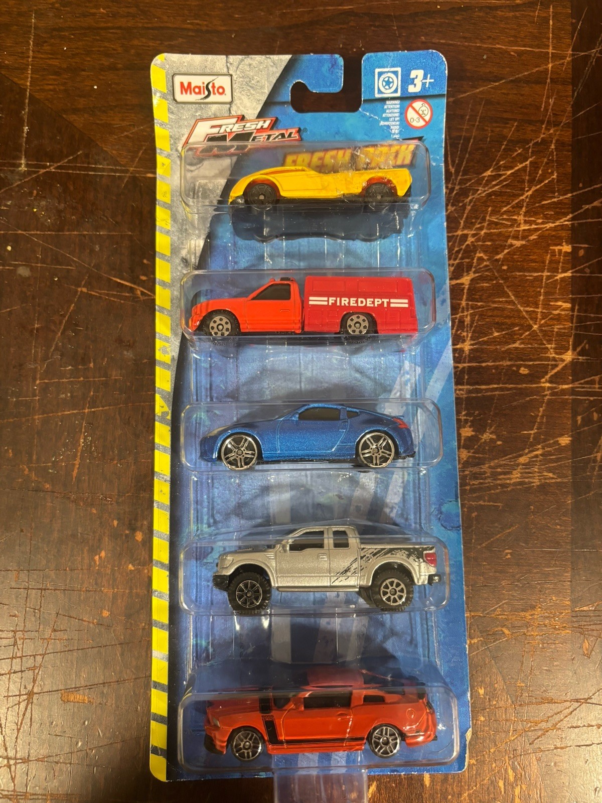 Lot of 7 Hot Wheels 5 Car Gift Packs NEW Plus 2 Maisto 5 Cars- One 8 Cars Pack
