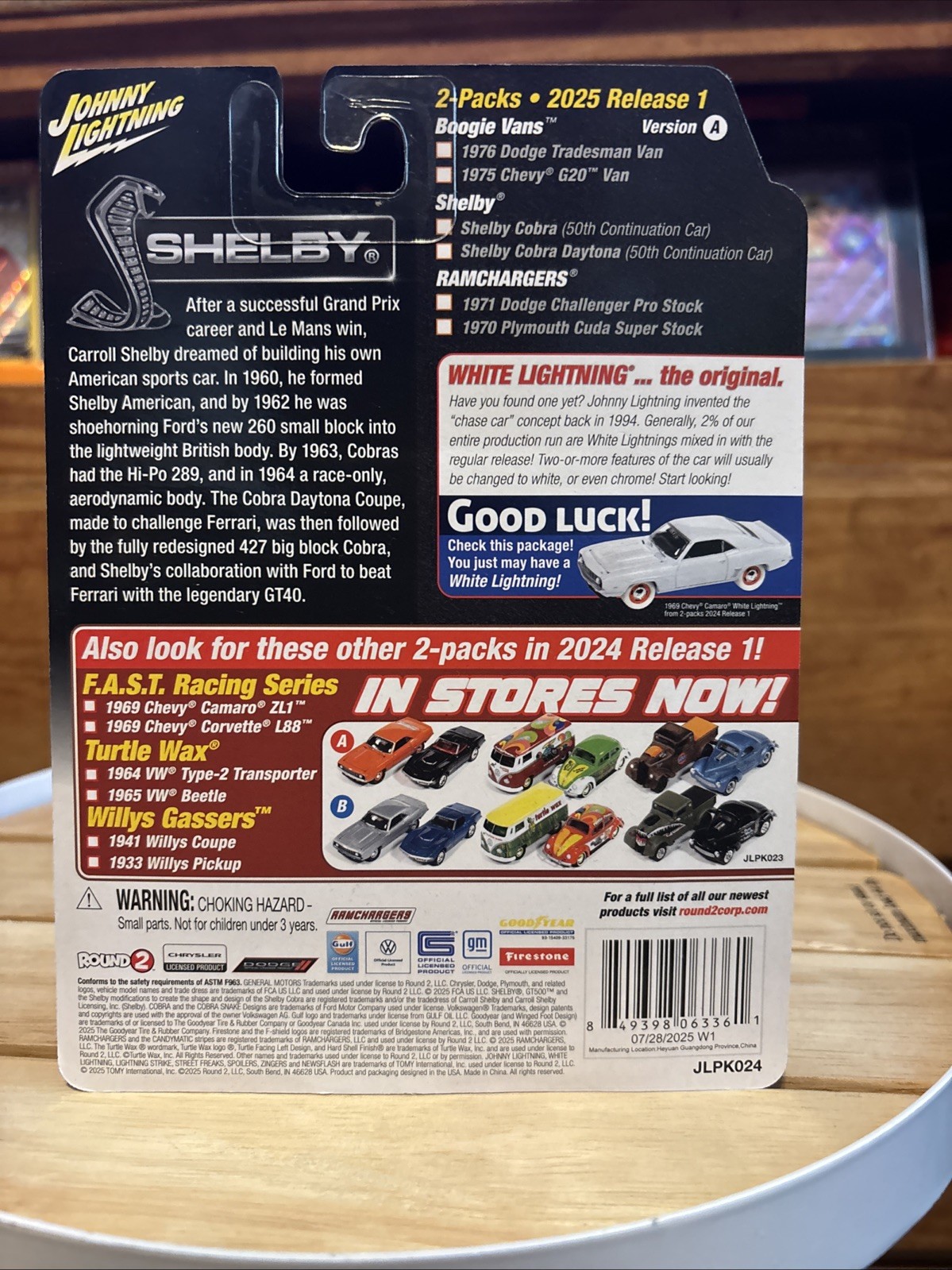 Johnny Lightning Fast Facts 1:64 1966 Shelby Cobra 427 & Daytona. “CHROME”