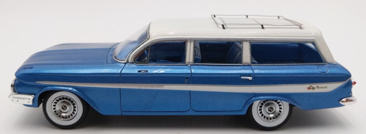 NEO 46966 1:43 Scale Diecast 1961 Chevrolet Nomad Station Wagon EX