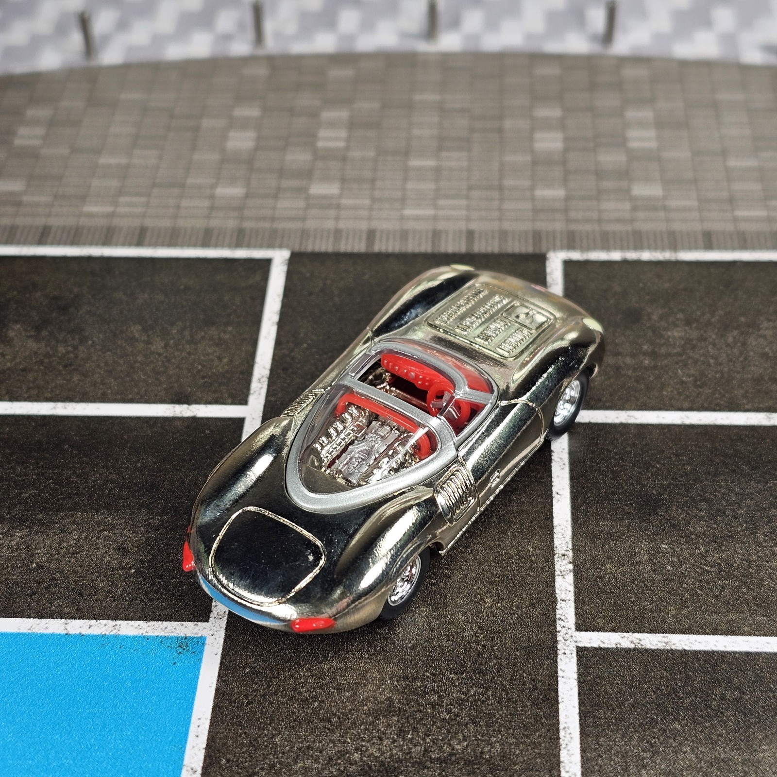 1:64 Hot Wheels Limited Edition 1966 Jaguar XJ13 Real Riders Chrome 66 XJ-13 Raw